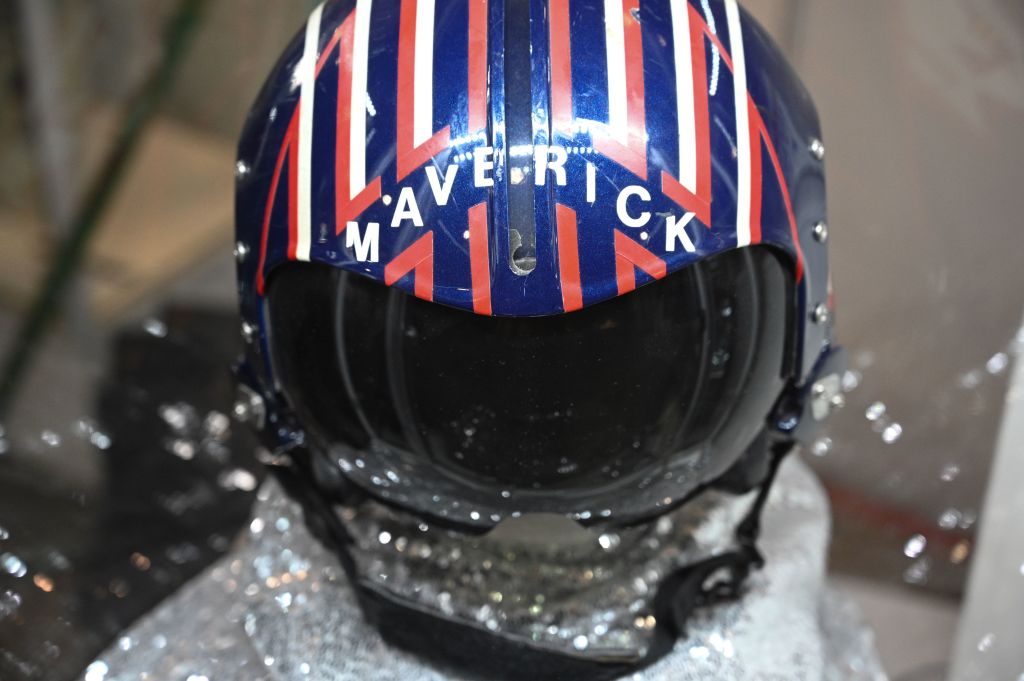 US-ENTERTAINMENT-MUSIC-SPORT-AUCTION