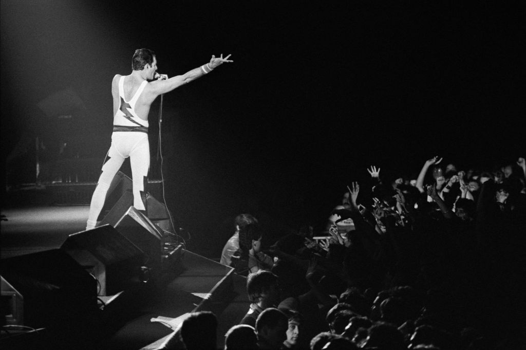 TOPSHOT-FRANCE-CONCERT-QUEEN-MERCURY