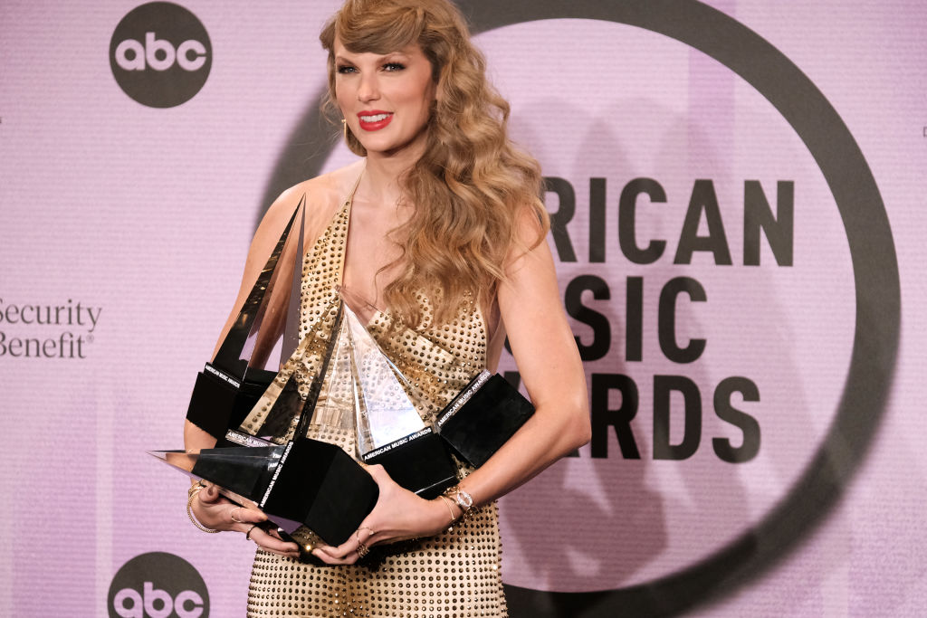 2022 American Music Awards - Press Room