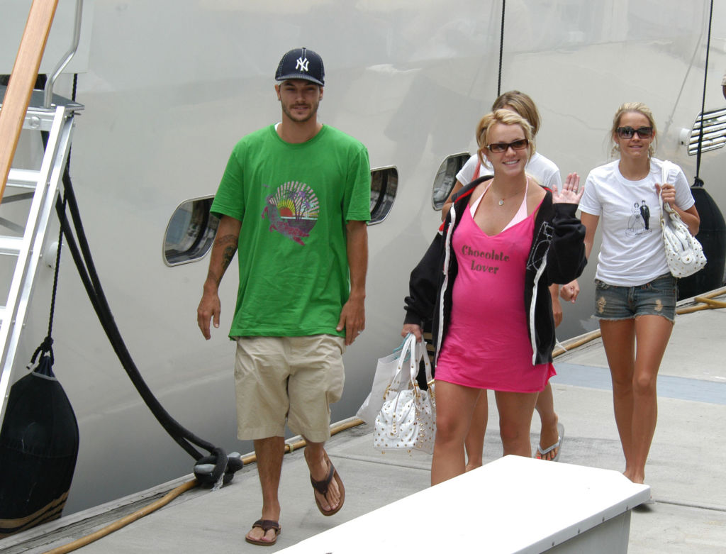 Celebrity Sightings - Bauer-Griffin - 2005