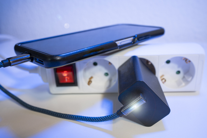 Fast Mobile Phone Charging Safety and Fire Risk